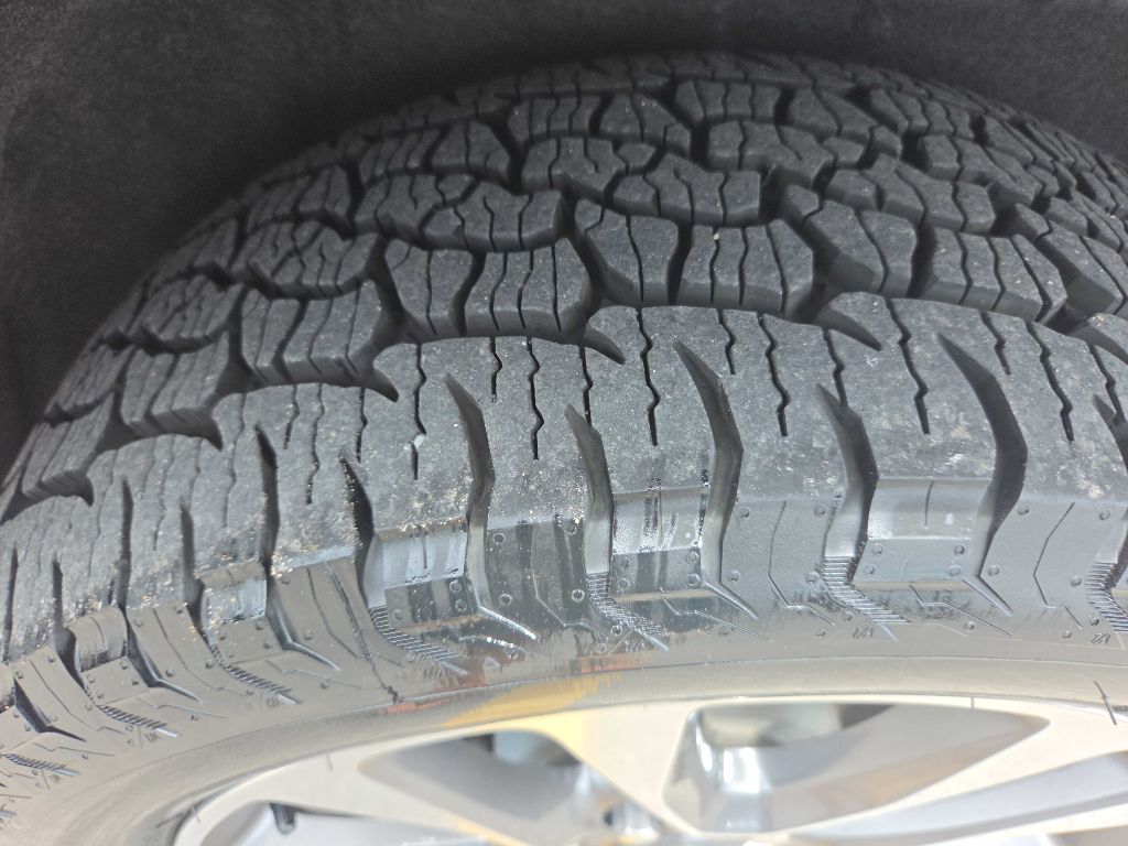 Photo 40 of this JEEP GRAND CHEROKEE