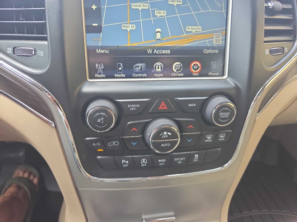 Photo 19 of this JEEP GRAND CHEROKEE