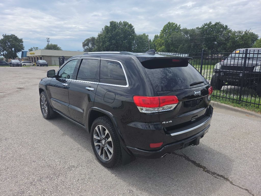 Photo 3 of this JEEP GRAND CHEROKEE