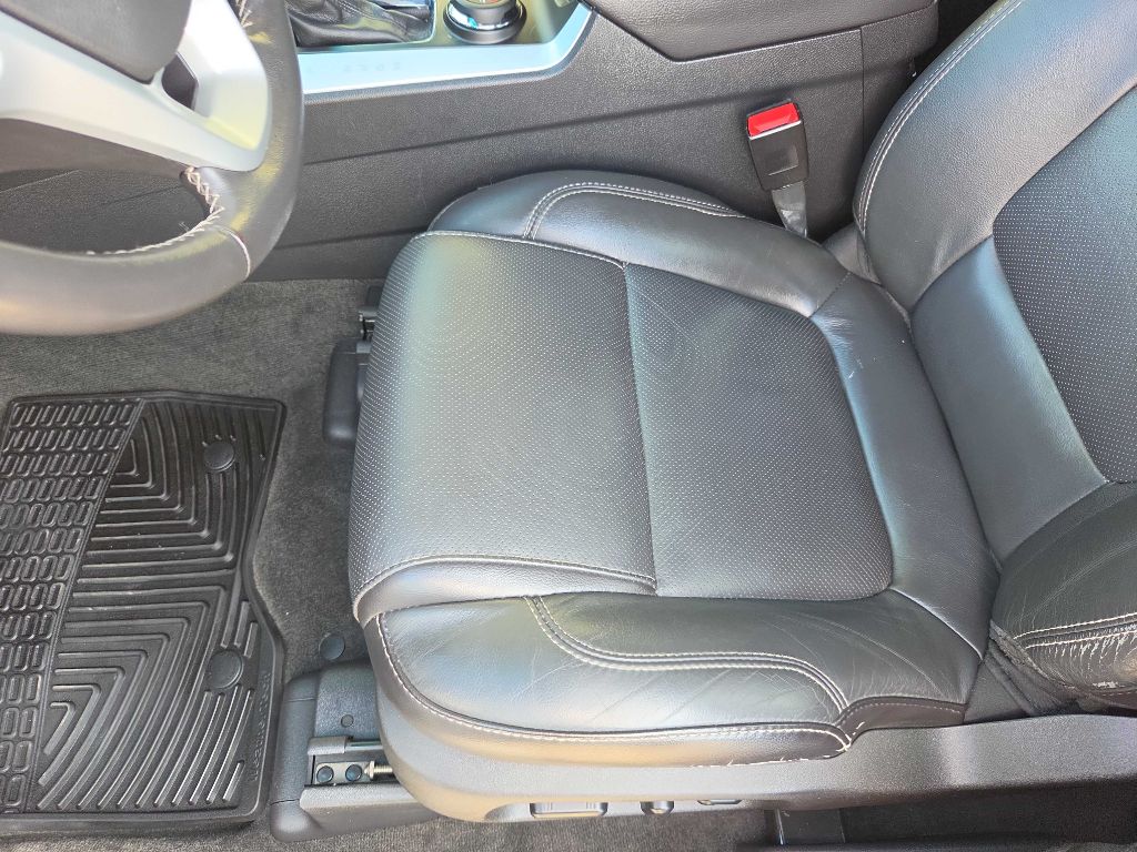 Photo 11 of this FORD EXPLORER