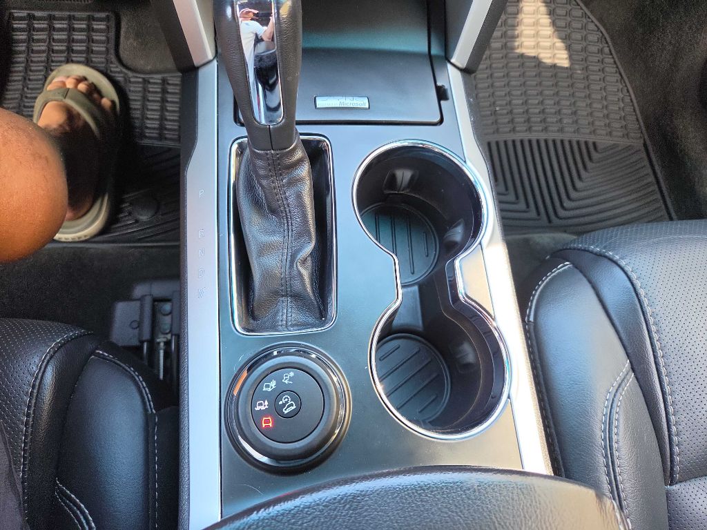 Photo 19 of this FORD EXPLORER