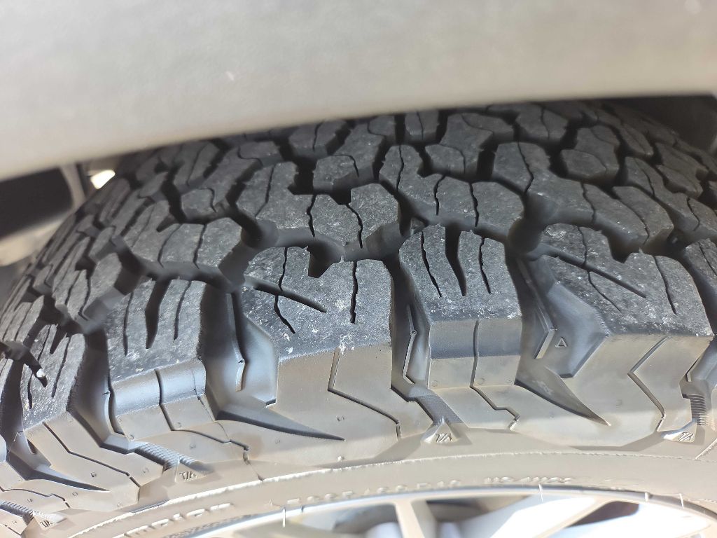 Photo 30 of this FORD EXPLORER
