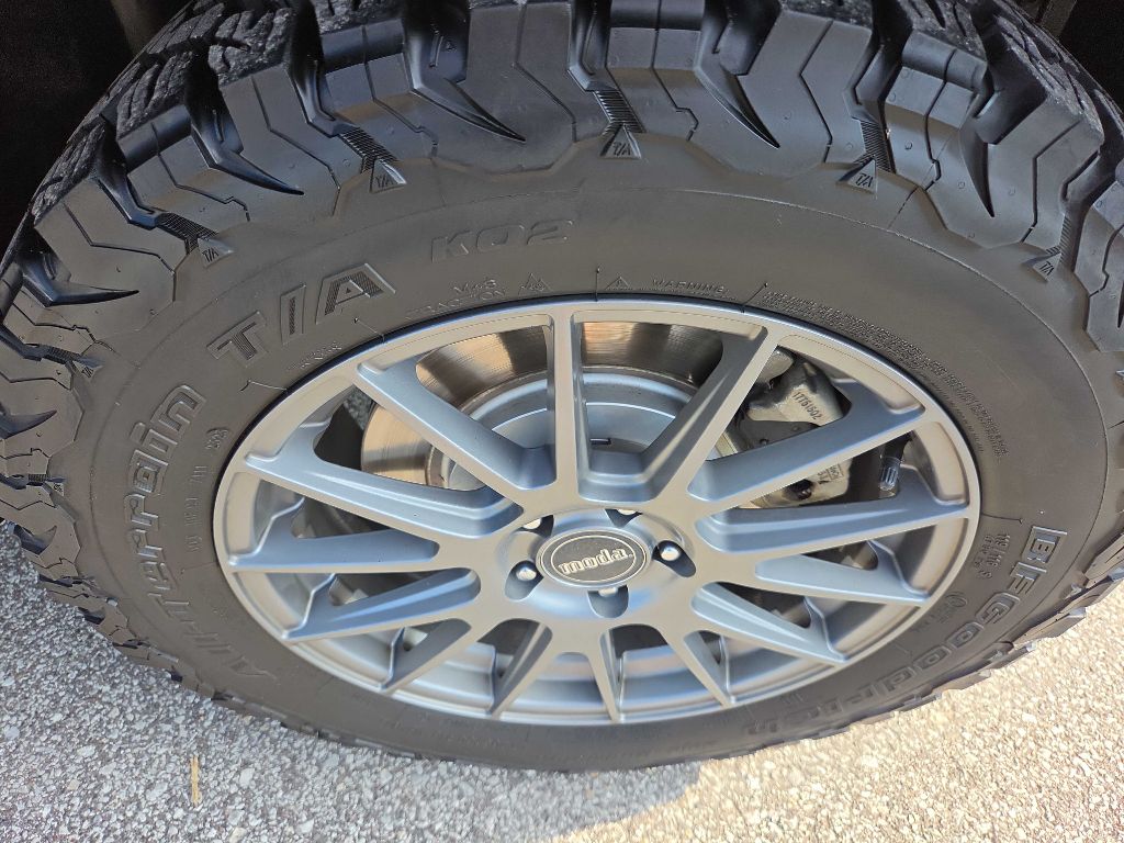 Photo 36 of this FORD EXPLORER