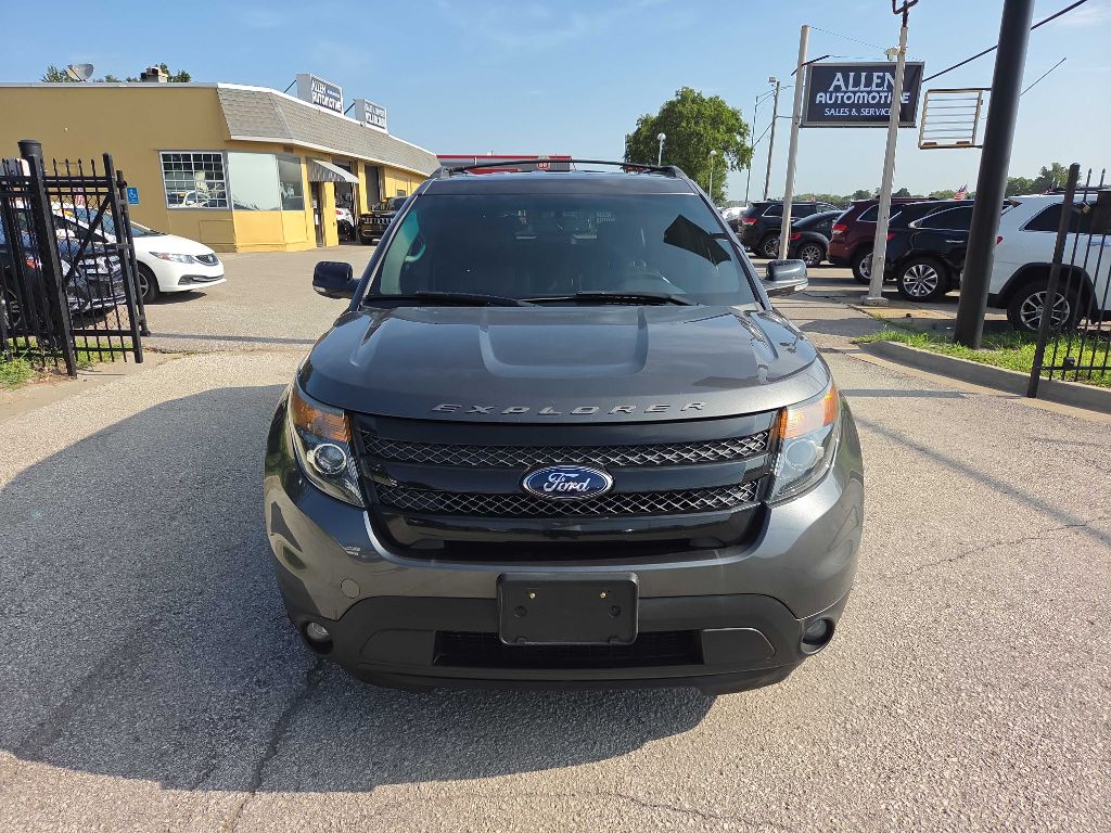 Photo 8 of this FORD EXPLORER