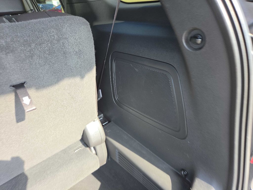 Photo 27 of this FORD EXPLORER