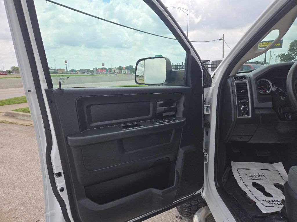 Photo 9 of this RAM 1500