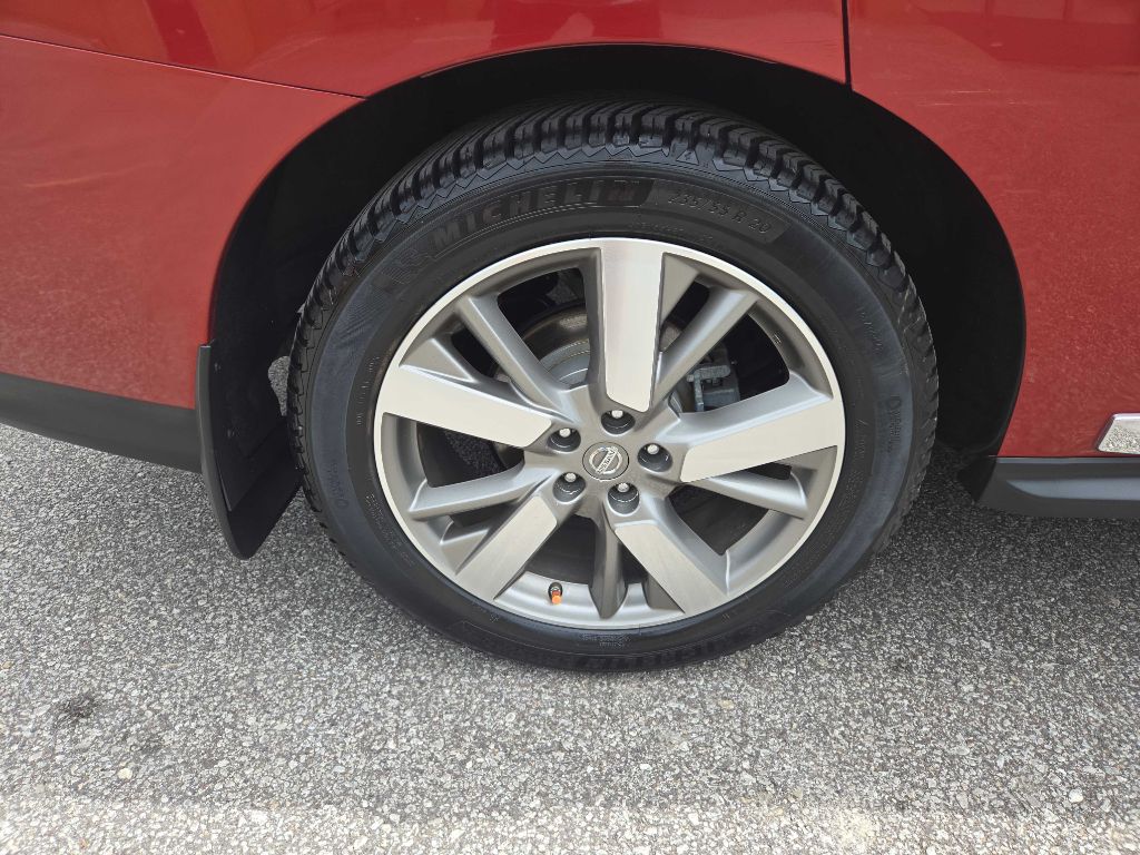 Photo 37 of this NISSAN PATHFINDER