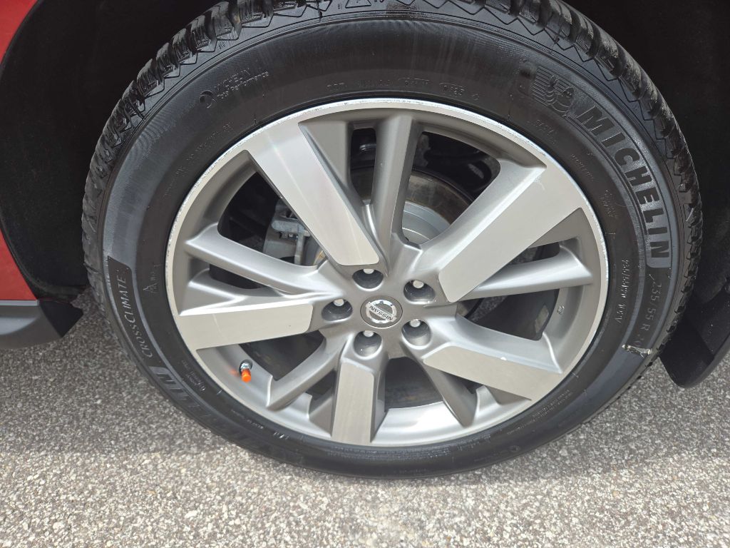 Photo 35 of this NISSAN PATHFINDER