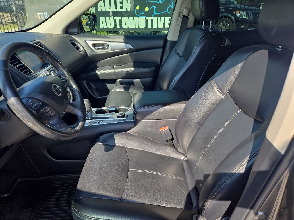Photo 10 of this NISSAN PATHFINDER