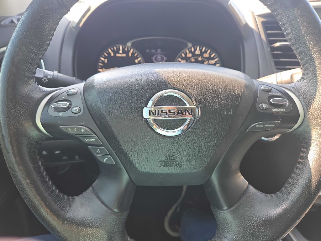 Photo 26 of this NISSAN PATHFINDER