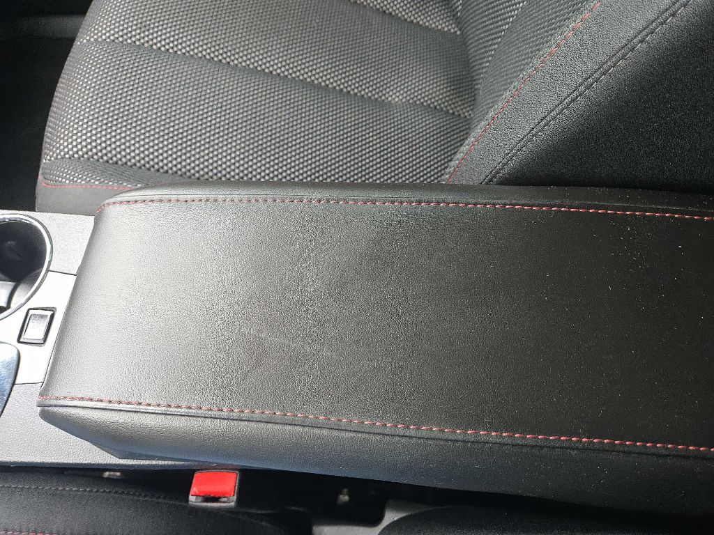 Photo 27 of this CHEVROLET EQUINOX