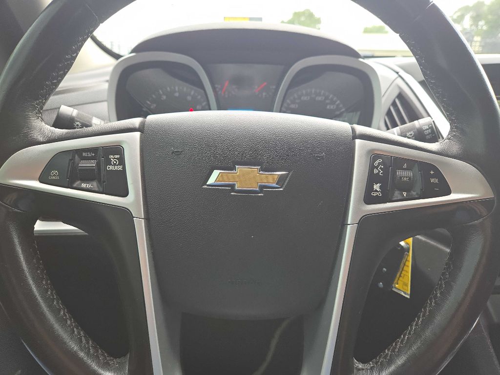 Photo 29 of this CHEVROLET EQUINOX