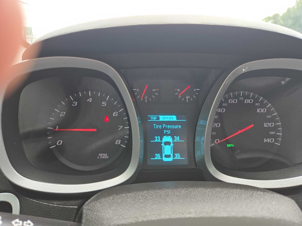 Photo 26 of this CHEVROLET EQUINOX
