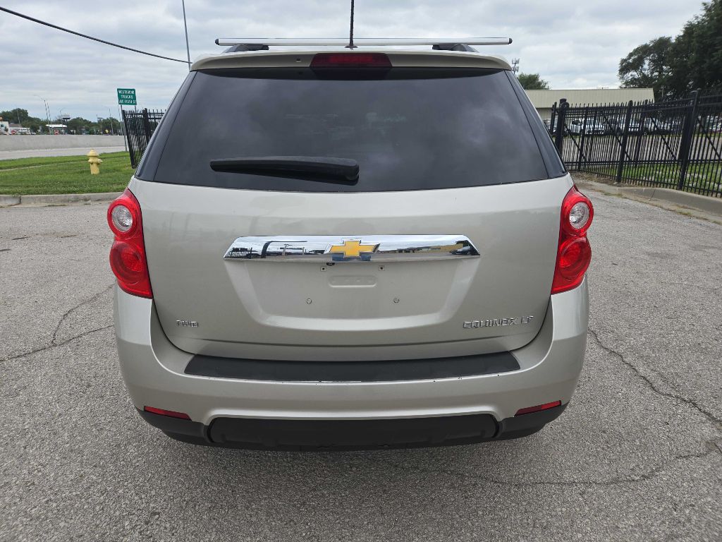 Photo 4 of this CHEVROLET EQUINOX