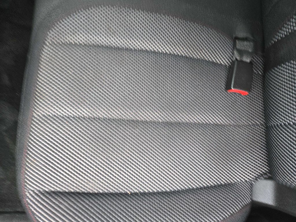 Photo 15 of this CHEVROLET EQUINOX