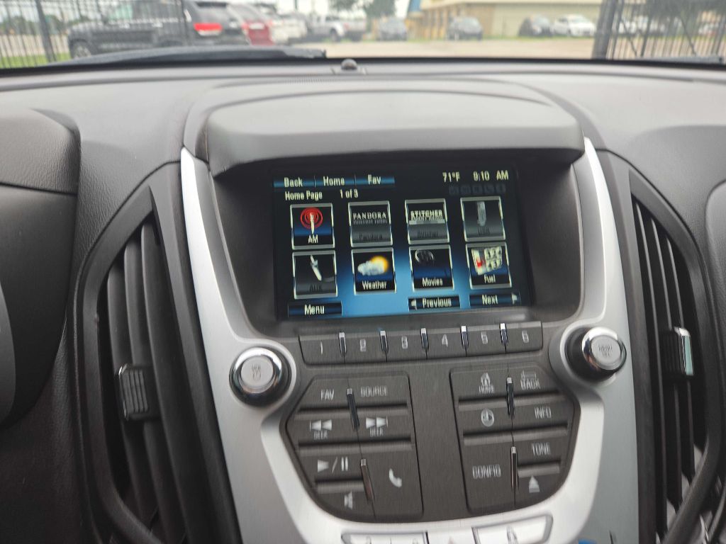 Photo 28 of this CHEVROLET EQUINOX