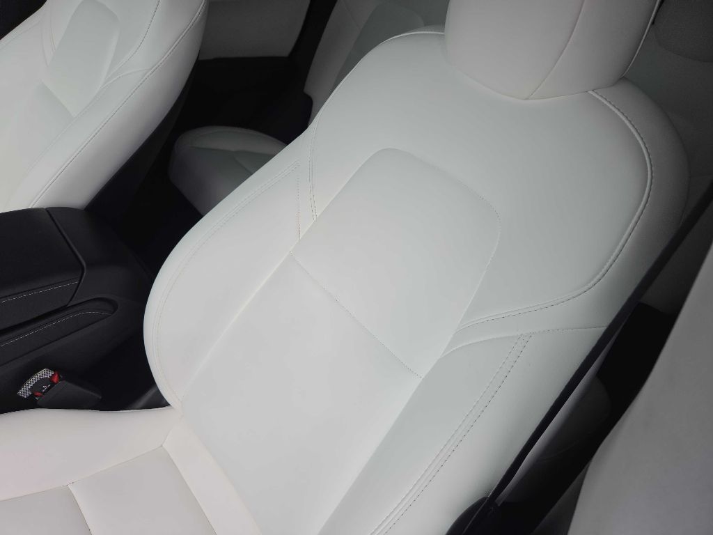 Photo 12 of this TESLA MODEL Y