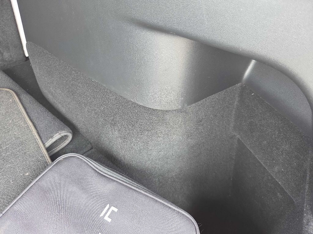 Photo 27 of this TESLA MODEL Y