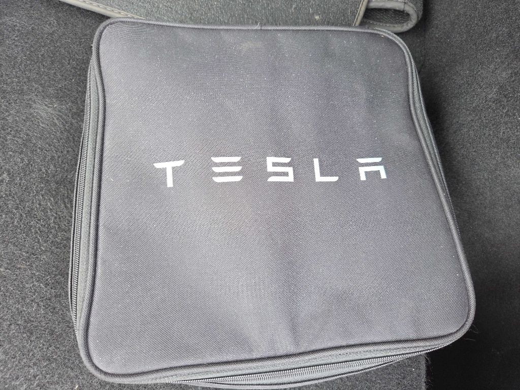 Photo 26 of this TESLA MODEL Y