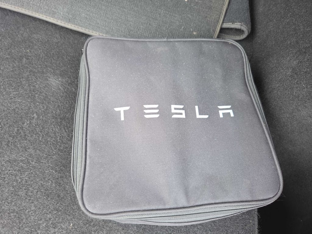 Photo 25 of this TESLA MODEL Y