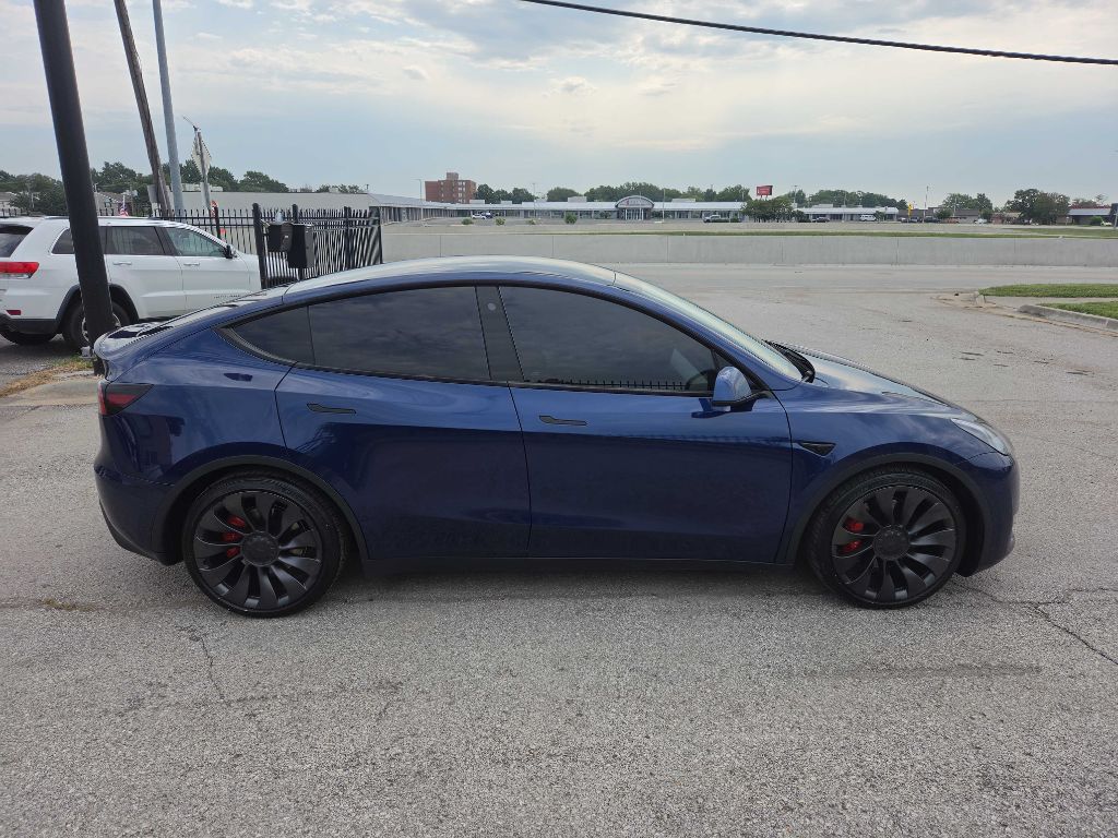 Photo 6 of this TESLA MODEL Y
