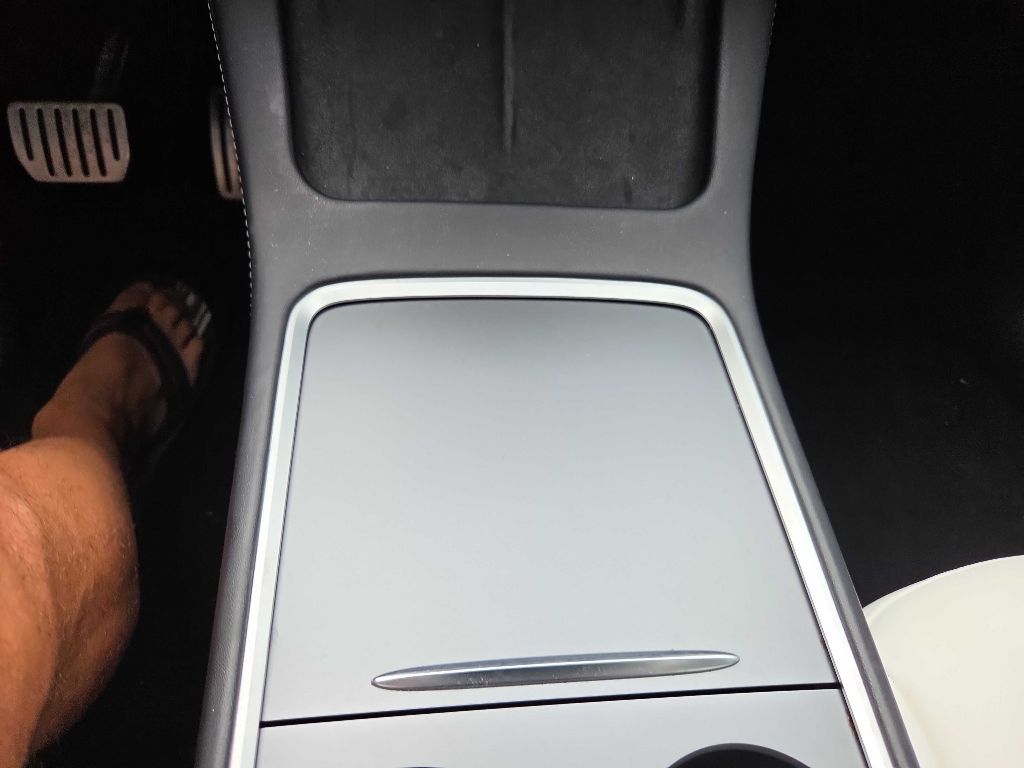 Photo 18 of this TESLA MODEL Y