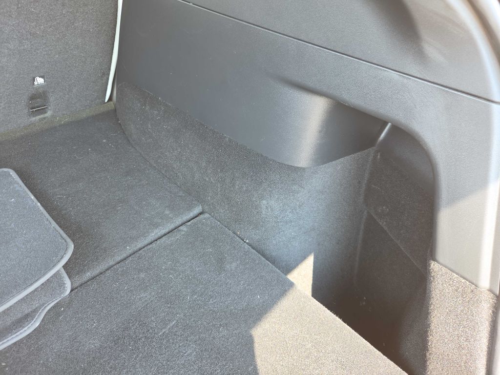 Photo 25 of this TESLA MODEL Y