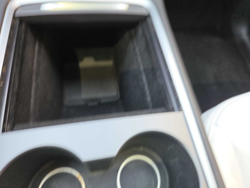Photo 18 of this TESLA MODEL Y