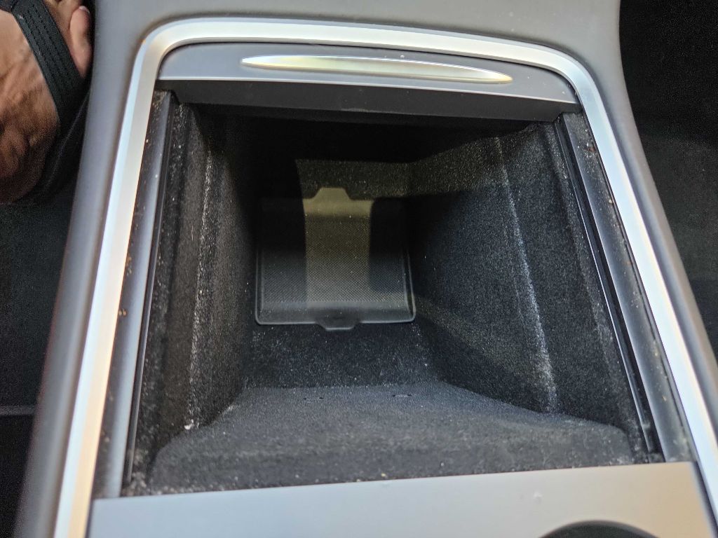Photo 17 of this TESLA MODEL Y