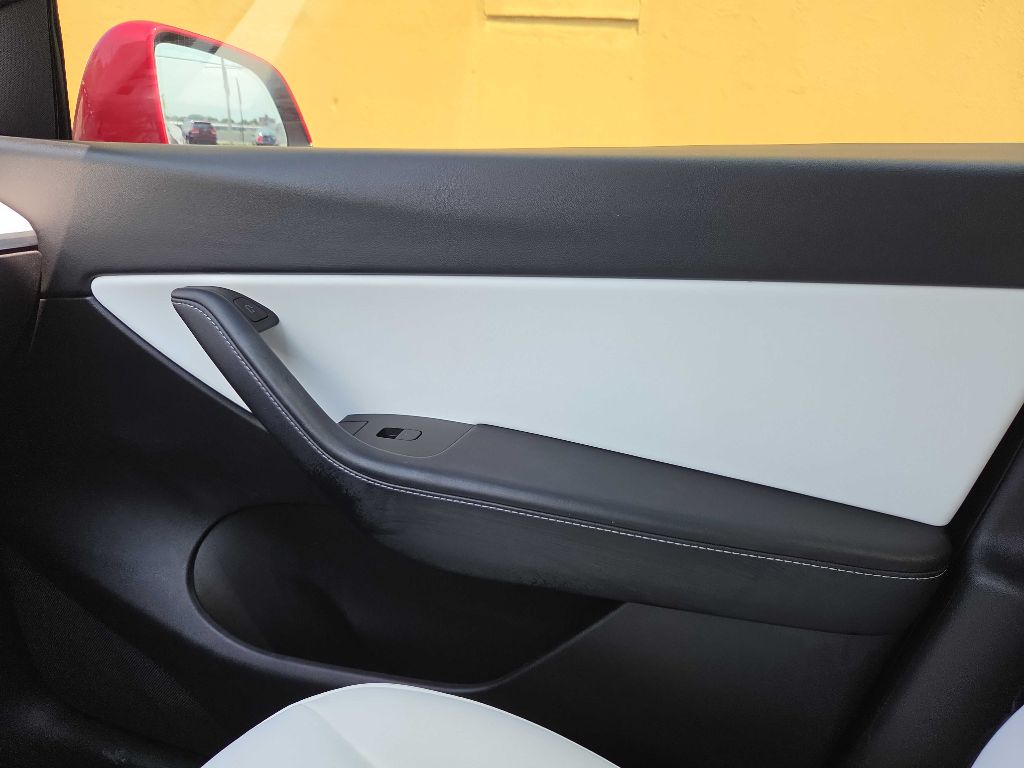 Photo 20 of this TESLA MODEL Y