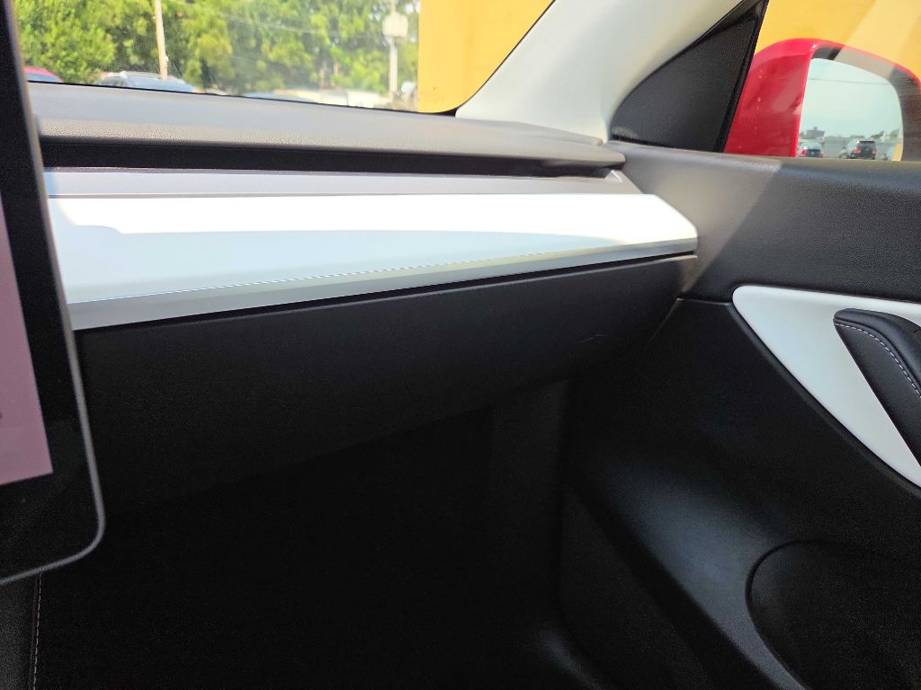 Photo 19 of this TESLA MODEL Y