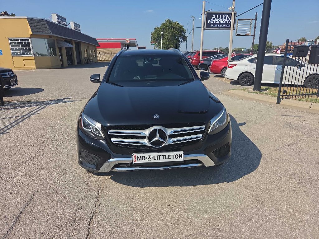 Photo 8 of this MERCEDES-BENZ GLC