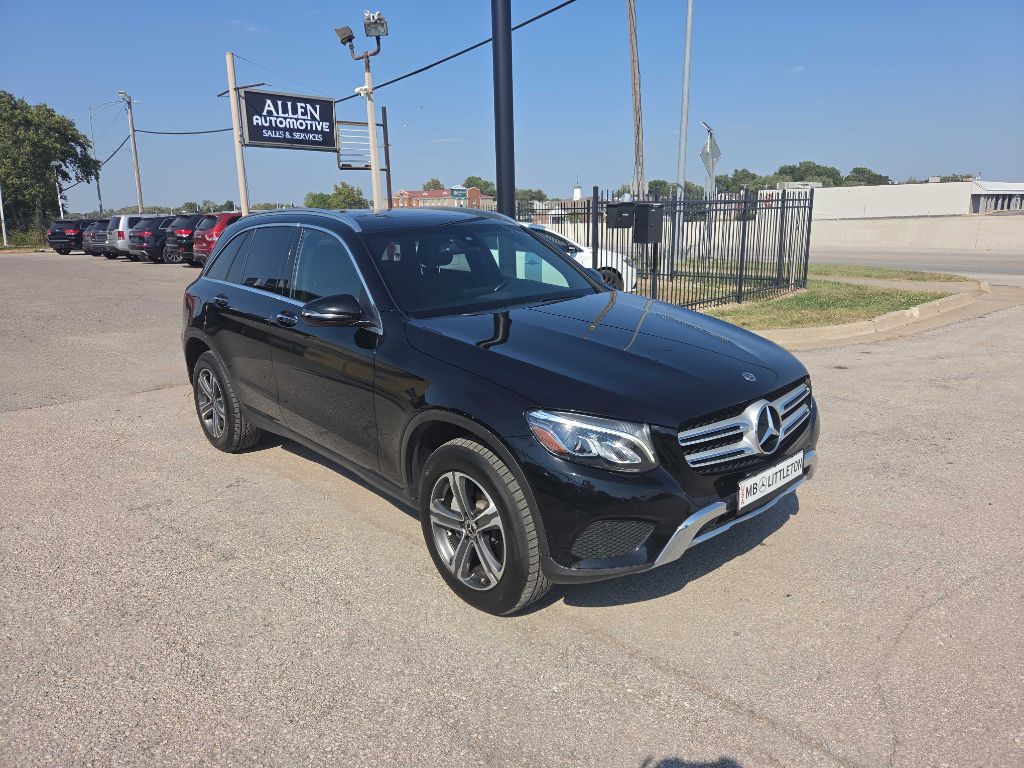 Photo 7 of this MERCEDES-BENZ GLC