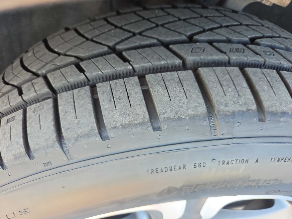 Photo 35 of this MERCEDES-BENZ GLC
