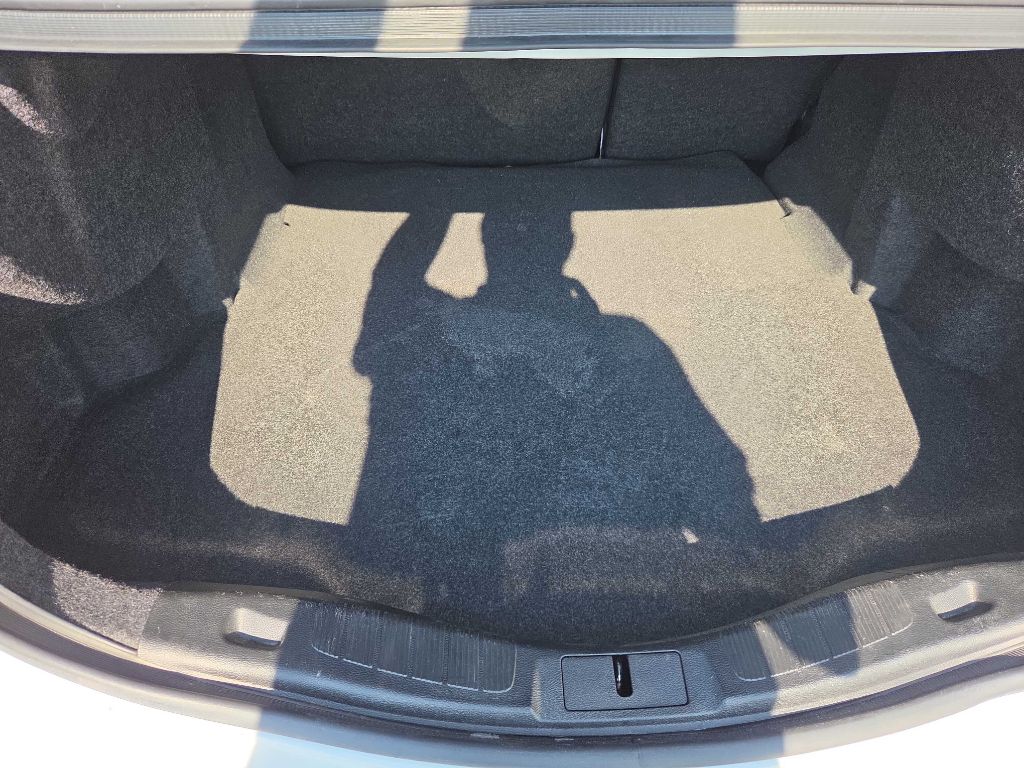 Photo 28 of this FORD FUSION