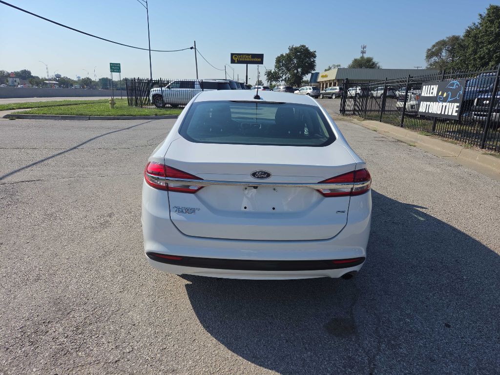 Photo 4 of this FORD FUSION