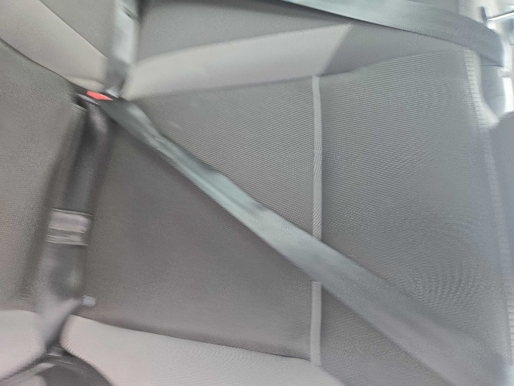 Photo 17 of this FORD FOCUS