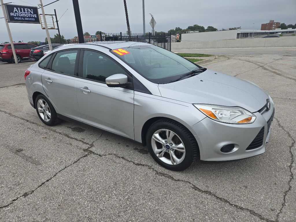 Photo 7 of this FORD FOCUS