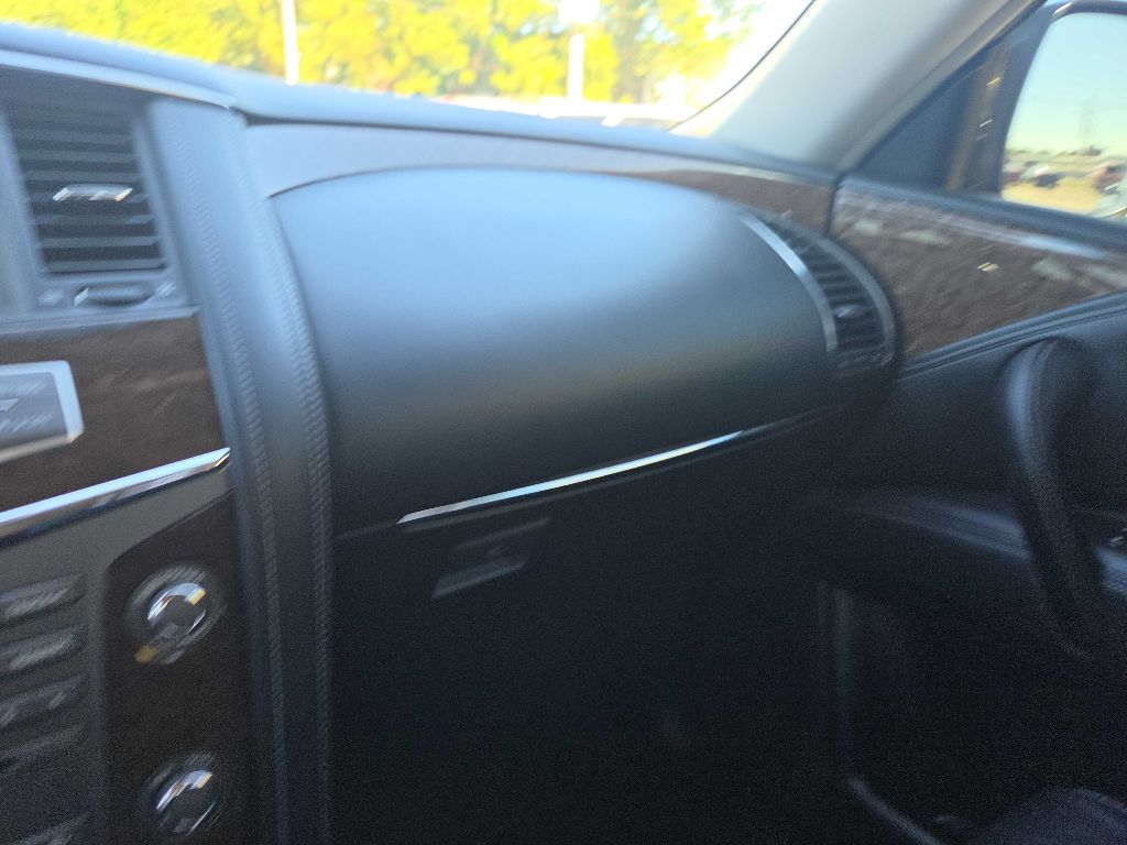 Photo 22 of this INFINITI QX80