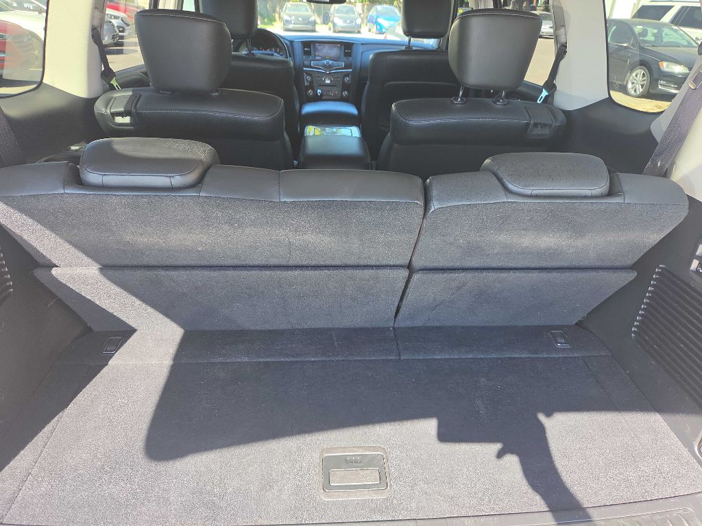 Photo 31 of this INFINITI QX80