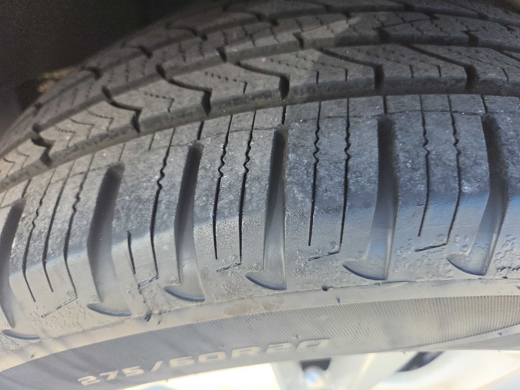 Photo 35 of this INFINITI QX80