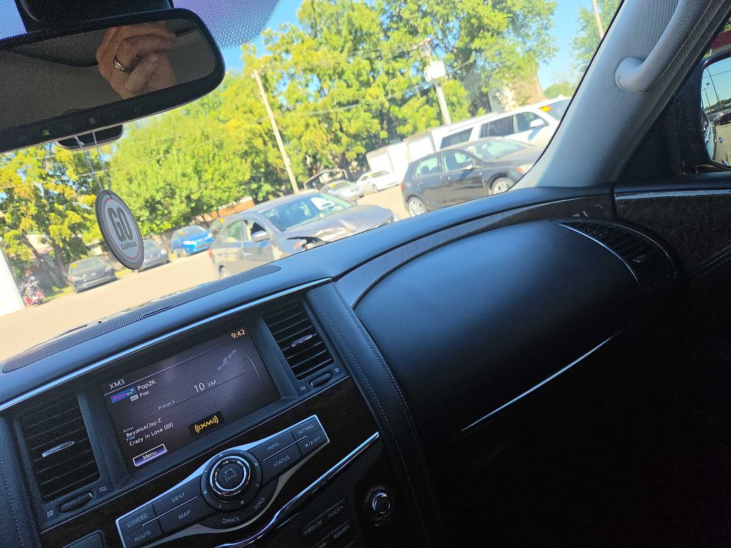 Photo 25 of this INFINITI QX80
