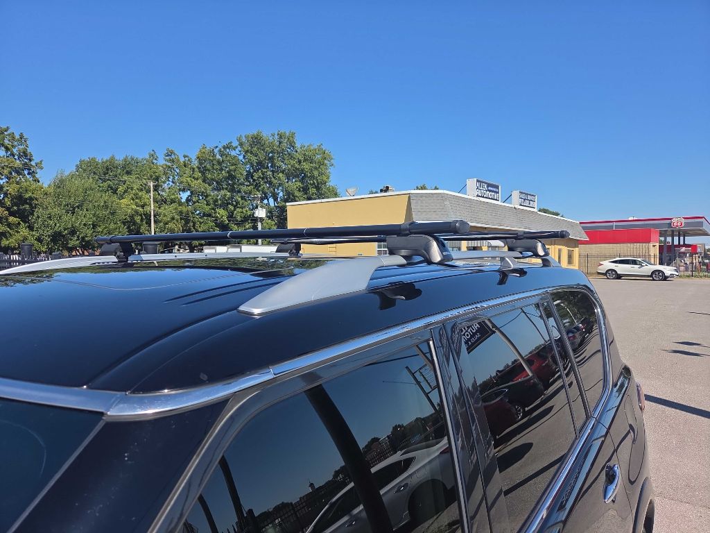 Photo 9 of this INFINITI QX80