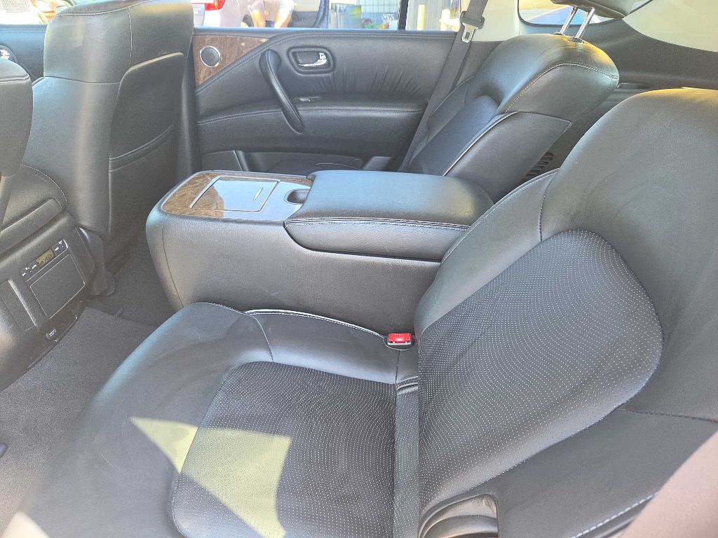 Photo 28 of this INFINITI QX80