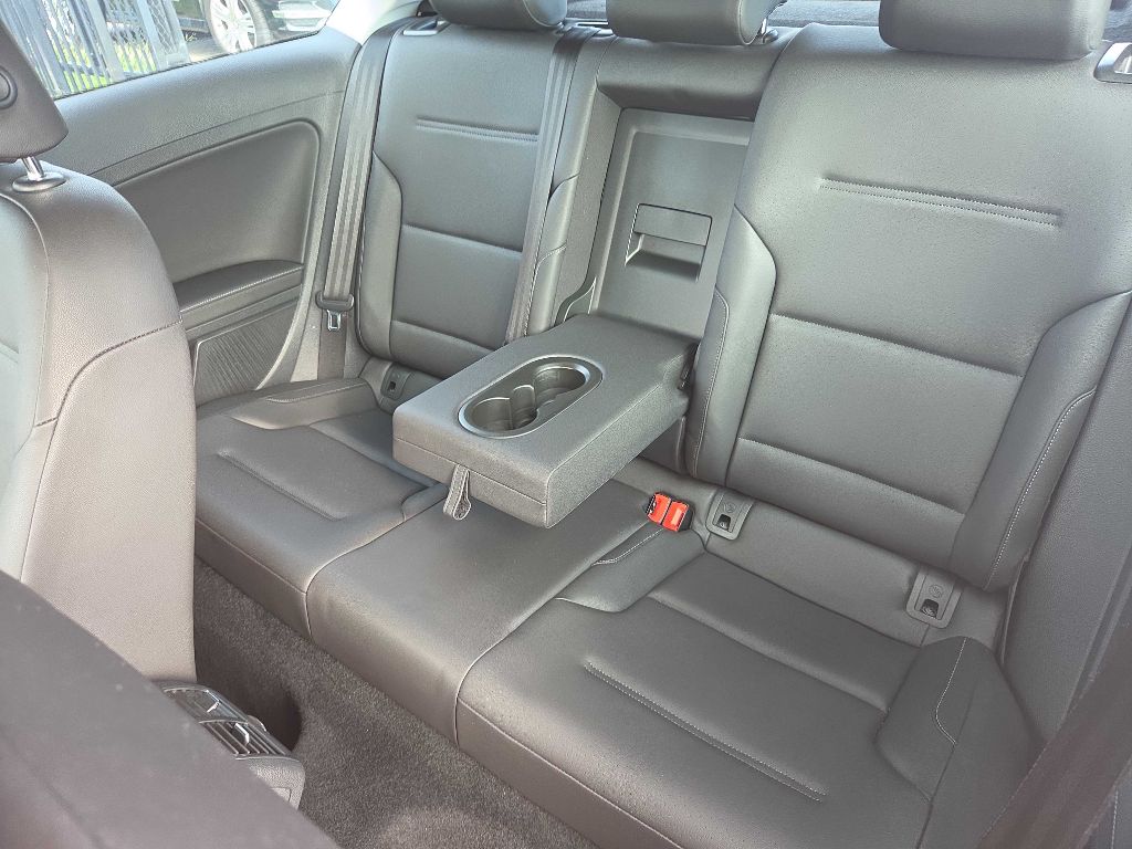 Photo 23 of this VOLKSWAGEN GOLF