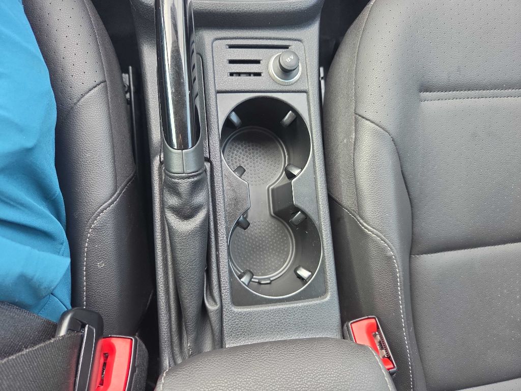 Photo 19 of this VOLKSWAGEN GOLF
