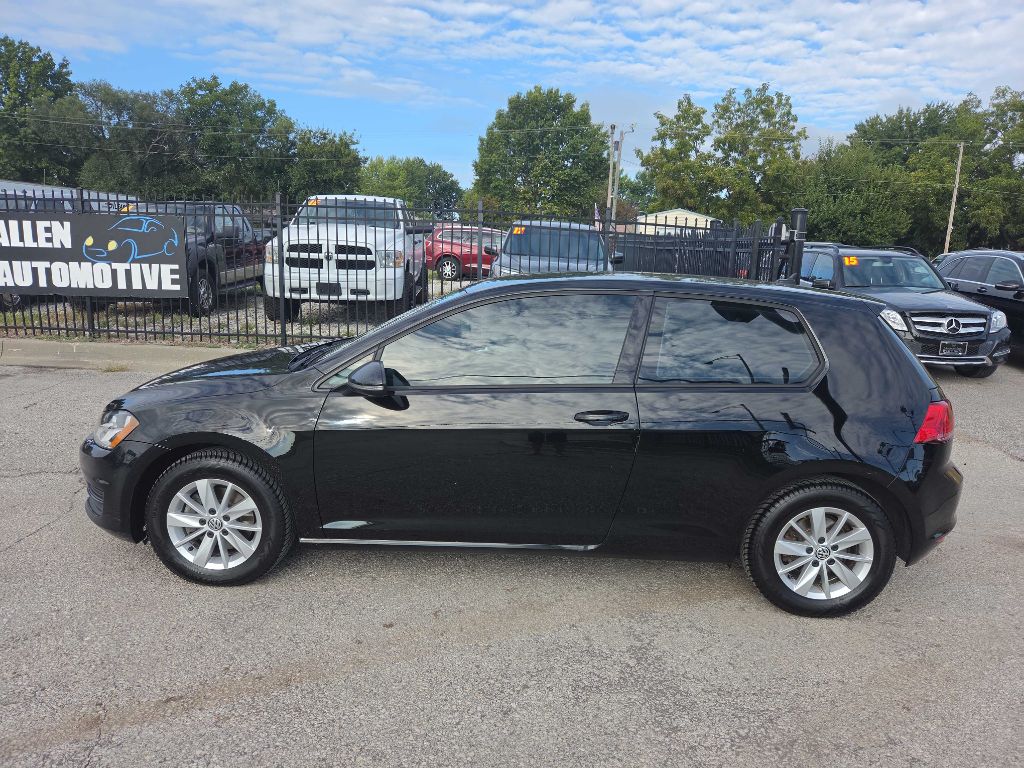 Photo 2 of this VOLKSWAGEN GOLF
