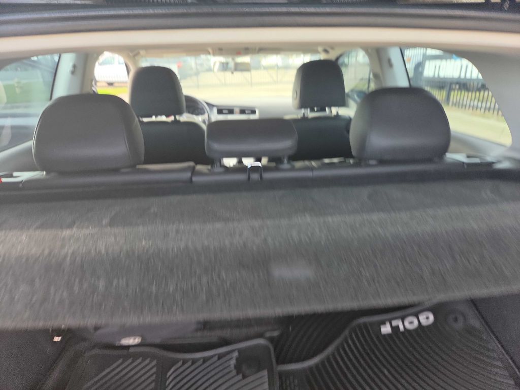 Photo 27 of this VOLKSWAGEN GOLF