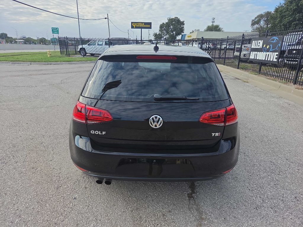 Photo 4 of this VOLKSWAGEN GOLF