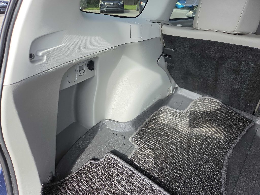 Photo 28 of this SUBARU FORESTER